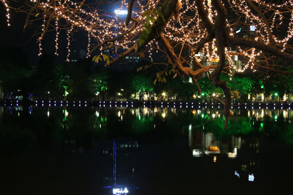 ค่ำคืนในฮานอยคืนแห่งสีสั